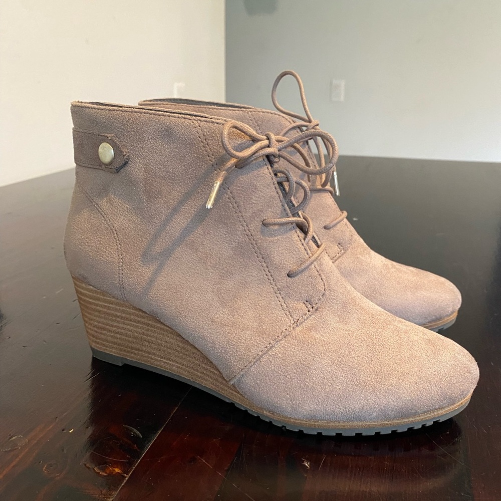 Dr. Scholl's Taupe Grey Wedge Shoes with Suede Finish